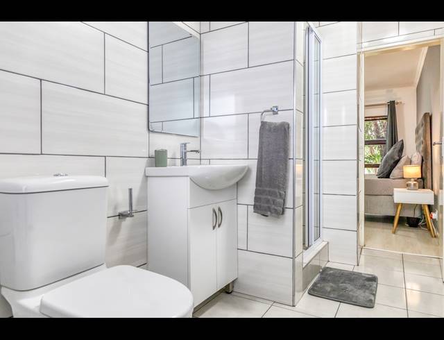 3 BEDROOM APARTMENT TO LET IN PAULSHOF